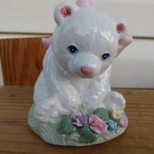 Heritage House Musical Bear Porcelain PLAYS "Honeybunch"